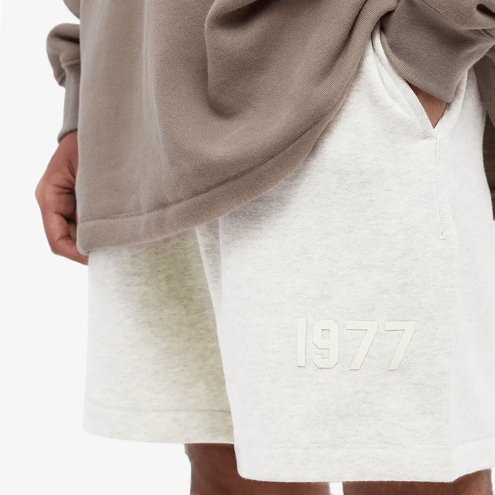 Fear of God ESSENTIALS 1977 Sweat Shorts Light Oatmeal