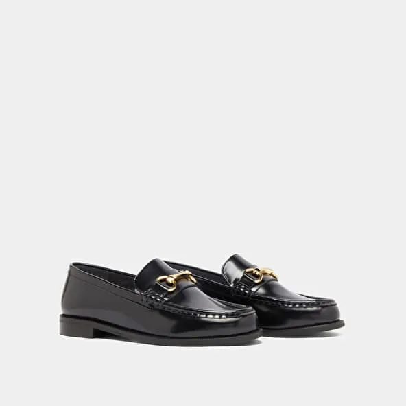 Loafers with gold bits in black leather