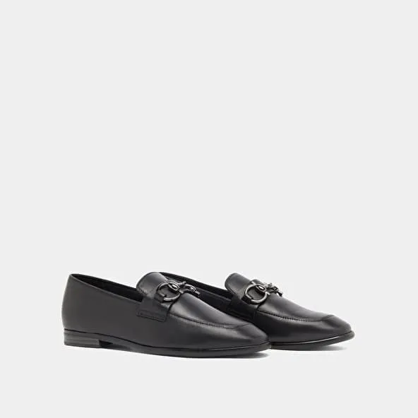 Loafers with square bits and boxes in black leather