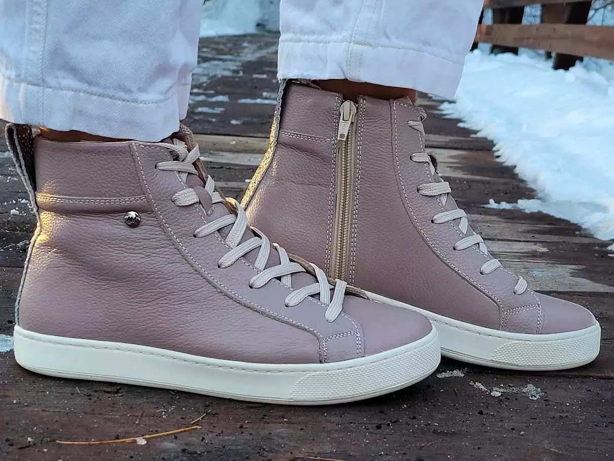 Moka Leather high top sneaker