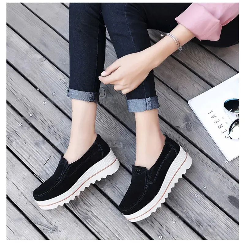 Women's Black Genuine Leather Round Toe Slip-on Platform Moccasins